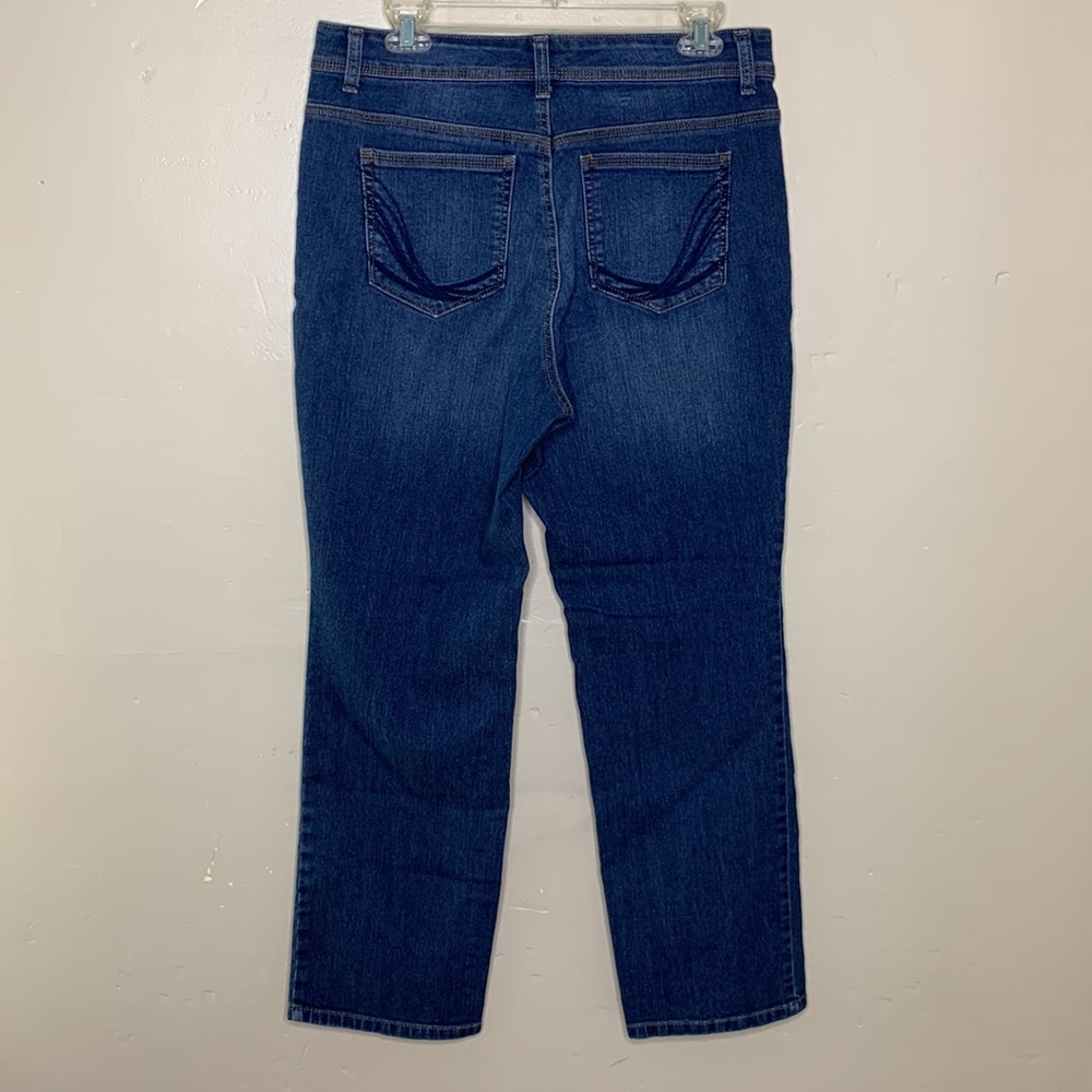 Style & Co Jeans Straight Leg Medium Wash 5 Pocket Stretchy 10 Short
